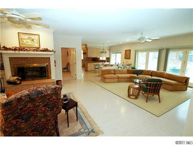 4345 Rosecliff Dr, Charlotte, NC 28277