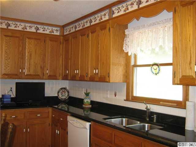 193 Barfield Rd, Mooresville, NC 28115