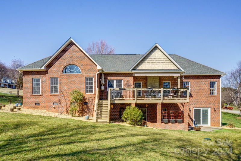 6316 Dwayne Starnes Dr, Hickory, NC 28602