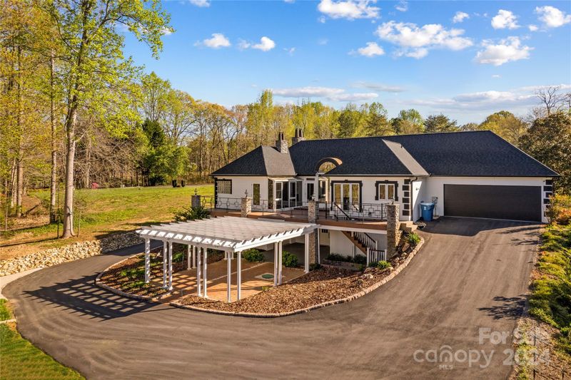 8593 Blue Heron Dr, Terrell, NC 28682