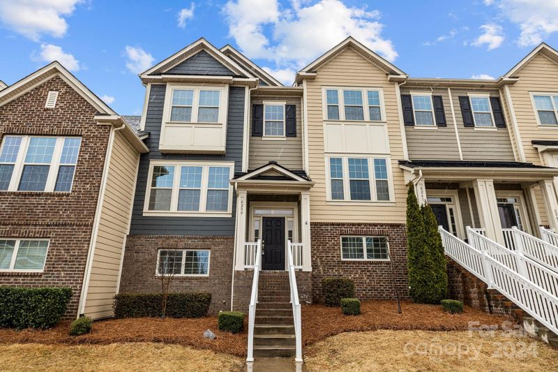 6259 Cloverdale Dr, Tega Cay, SC 29708