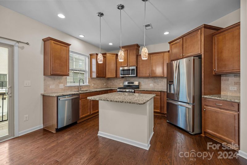 6259 Cloverdale Dr, Tega Cay, SC 29708