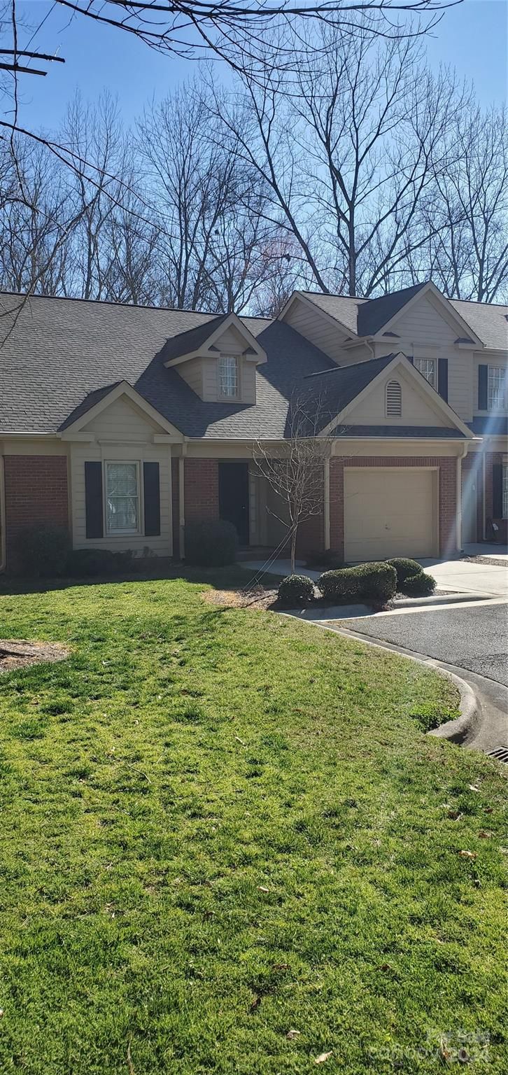 9105 Providence Colony Dr, Charlotte, NC 28277