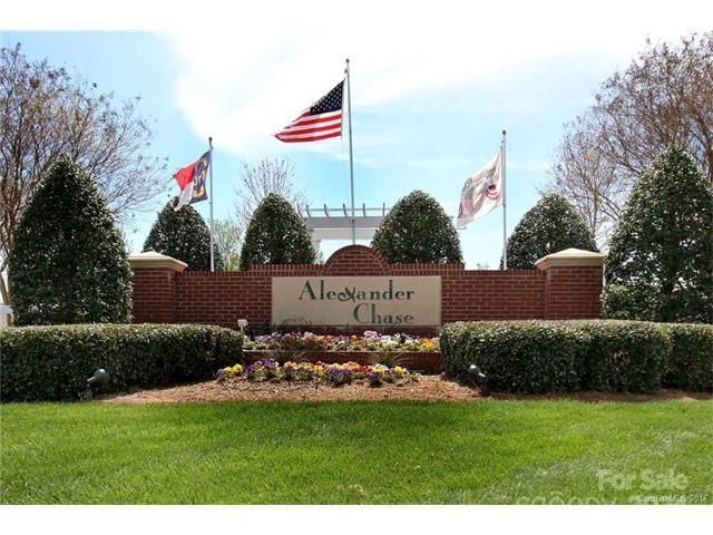 16714 Amberside Rd, Cornelius, NC 28031