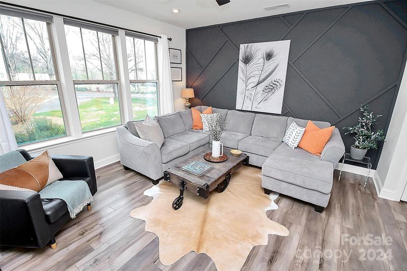 326 Simeon Dr, Charlotte, NC 28208