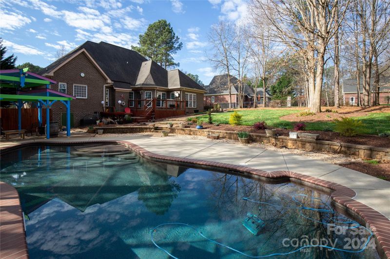 130 Honeysuckle Creek Loop, Mooresville, NC 28117