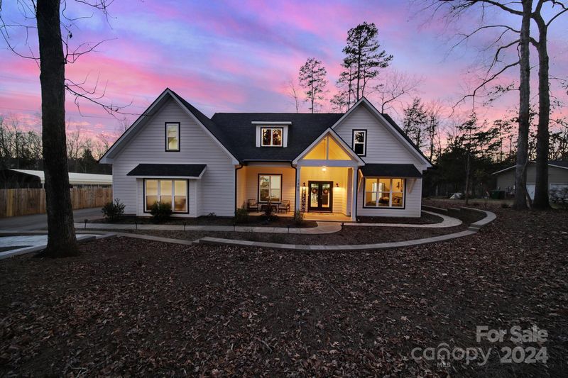 1409 Breezewood Dr, Charlotte, NC 28262