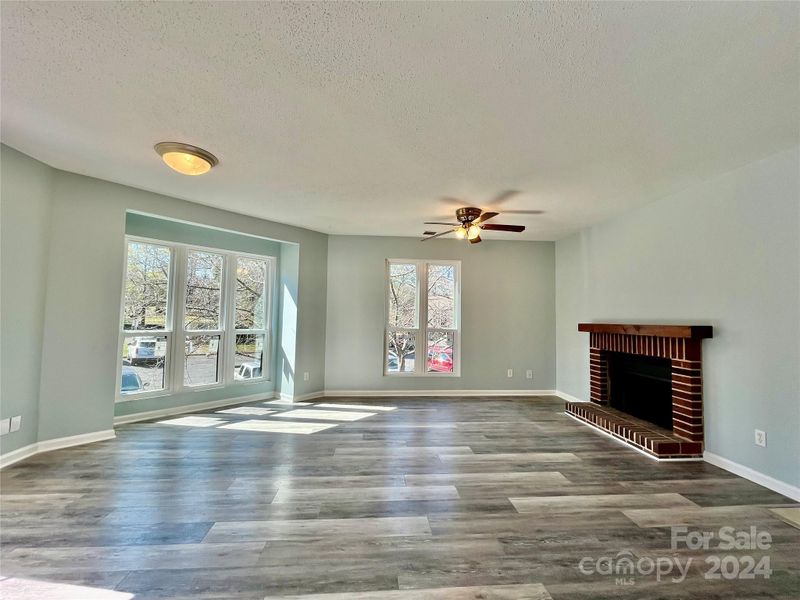 8073 Cedar Glen Dr, Charlotte, NC 28212