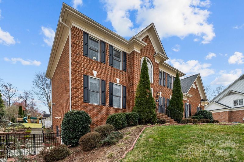 844 46th Avenue Dr NE, Hickory, NC 28601