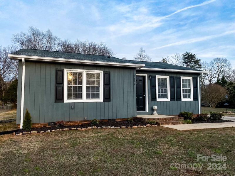 1602 Corral Dr, Hickory, NC 28602