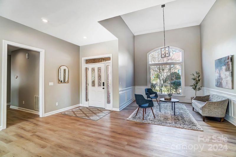 5117 Foxbriar Trl, Charlotte, NC 28269