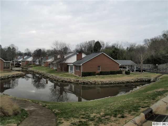 19840 Oak Leaf Cir #00528169, Cornelius, NC 28031