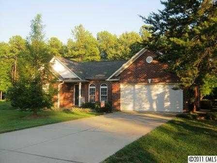 7114 Pine Ridge Dr, Denver, NC 28037