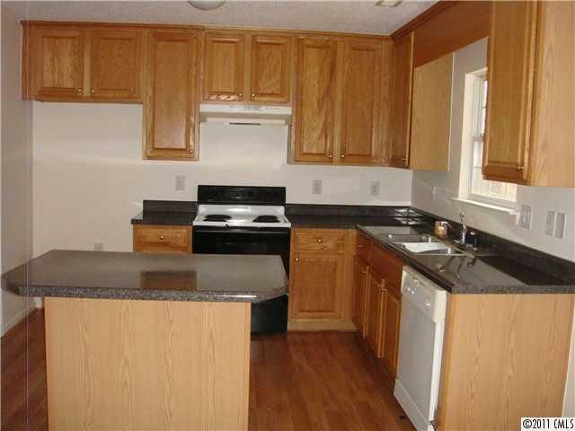 144 Pilgrim Cir, Statesville, NC 28677