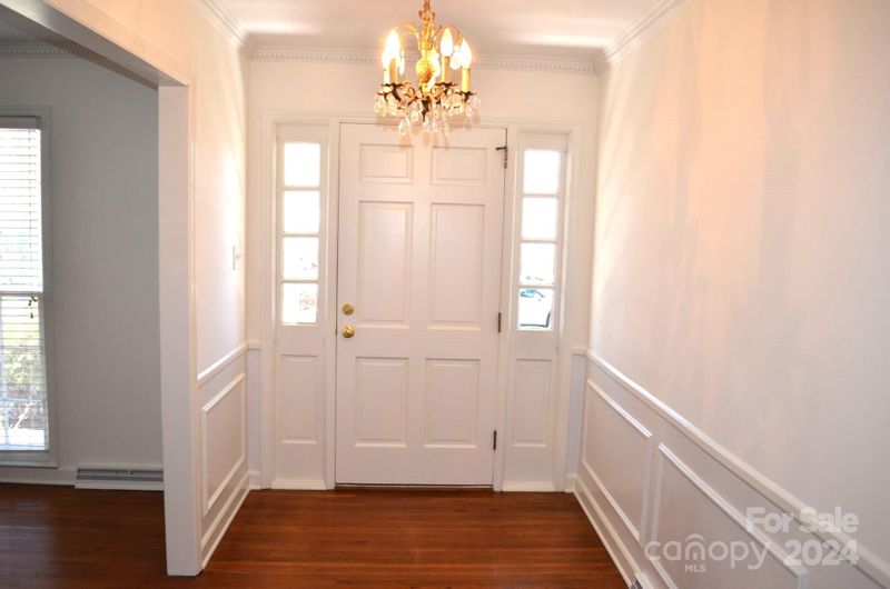 2440 Ramblewood Ln, Charlotte, NC 28210