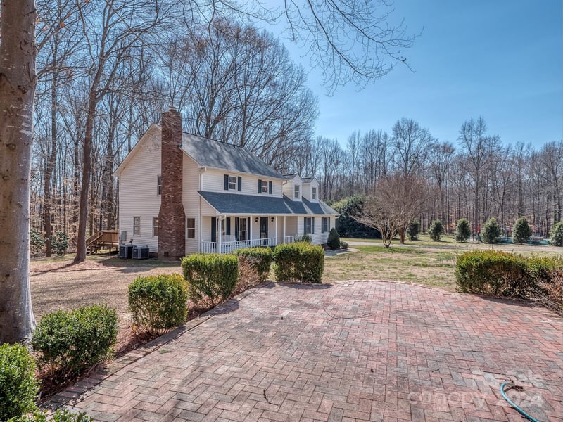 5000 Weddington Rd, Weddington, NC 28104