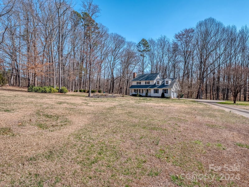 5000 Weddington Rd, Weddington, NC 28104