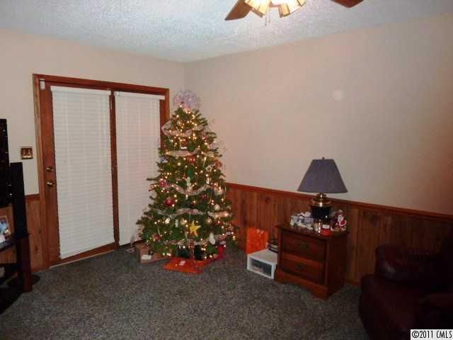 1733 Dameron Rd, Bessemer City, NC 28016