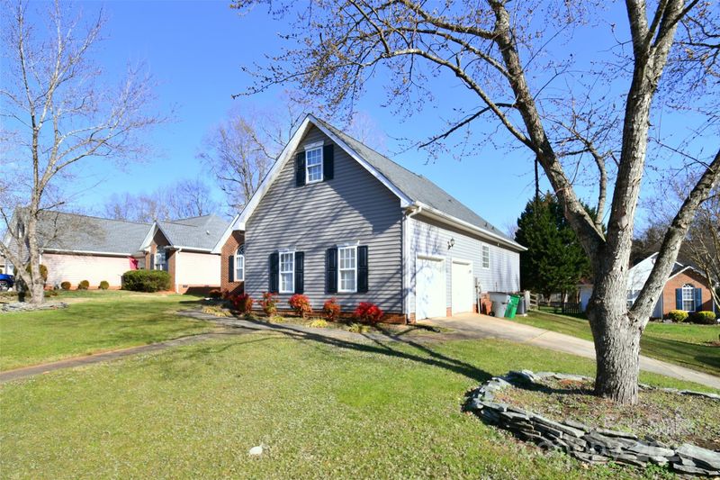 5306 Hackett Ln, Charlotte, NC 28269