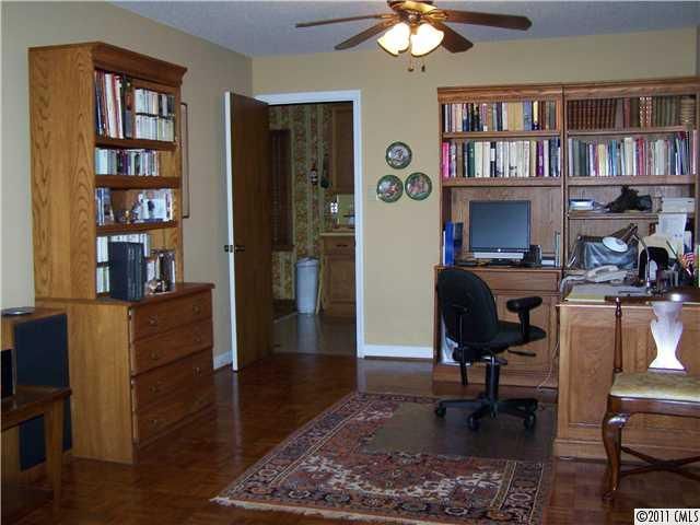 111 S Lynbrook Dr, Davidson, NC 28036