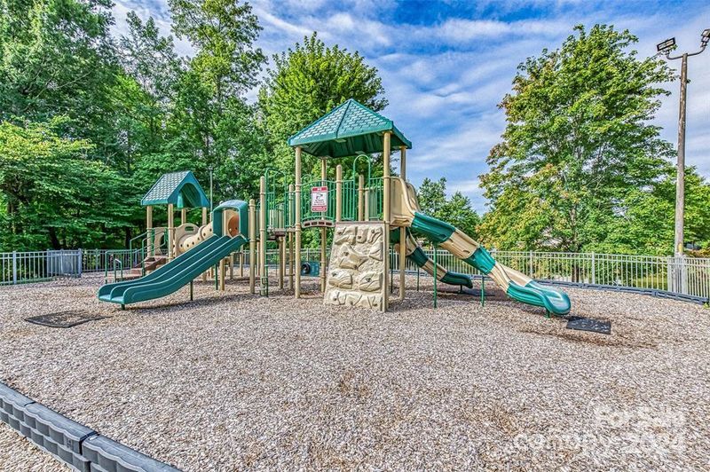 8048 Willow Branch Dr, Waxhaw, NC 28173