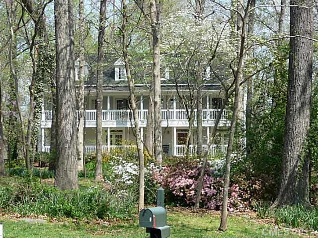 2124 Cricketwood Ct, Matthews, NC 28104