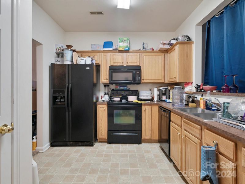 4070 Glenlea Commons Dr, Charlotte, NC 28216