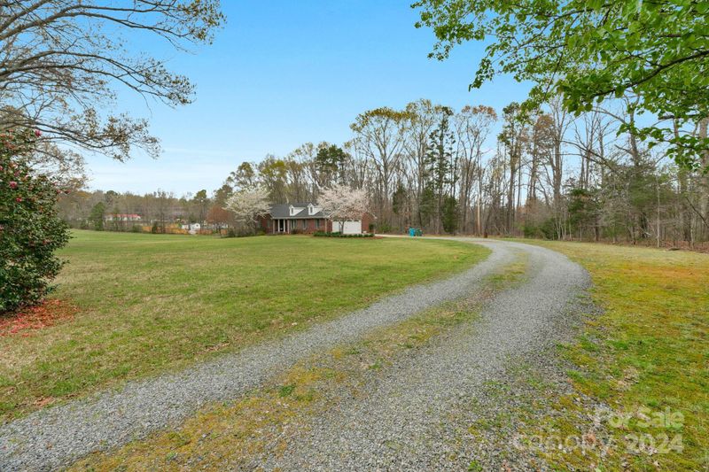 9916 Machado Dr, Indian Trail, NC 28079