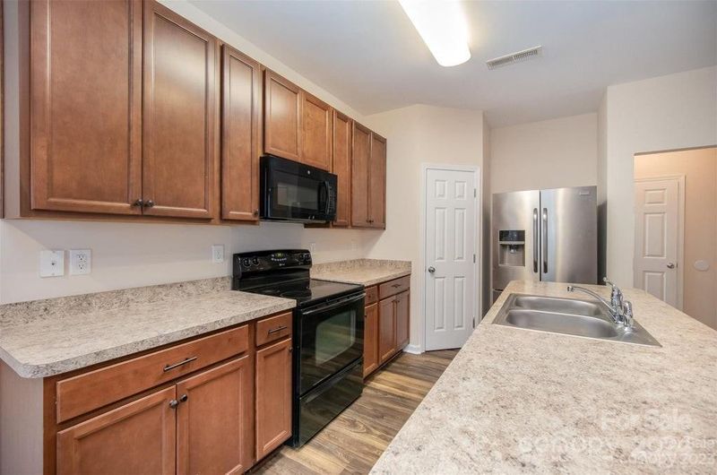1542 Glenbar Ct, Clover, SC 29710