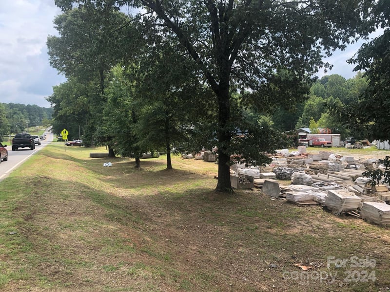 716 Oakridge Farm Hw, Mooresville, NC 28115