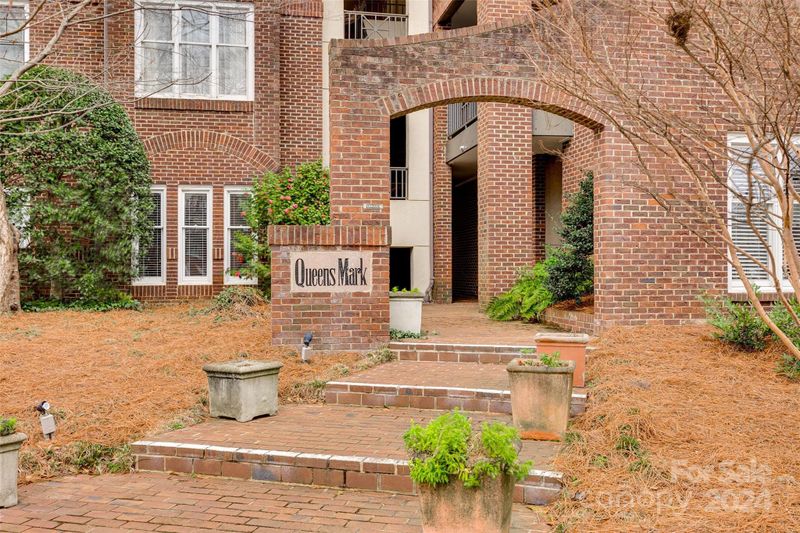 325 Queens Rd, Charlotte, NC 28204