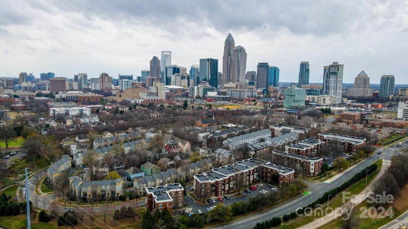 707 Garden District Dr, Charlotte, NC 28202