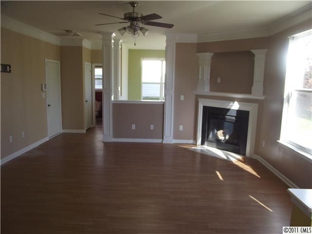 6723 Goldenwillow Rd, Charlotte, NC 28215