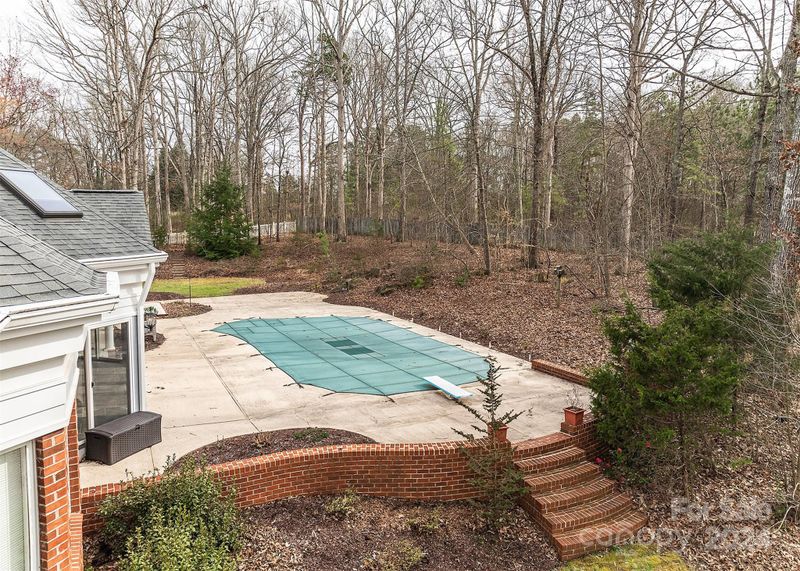 1233 Audubon Dr, Gastonia, NC 28054