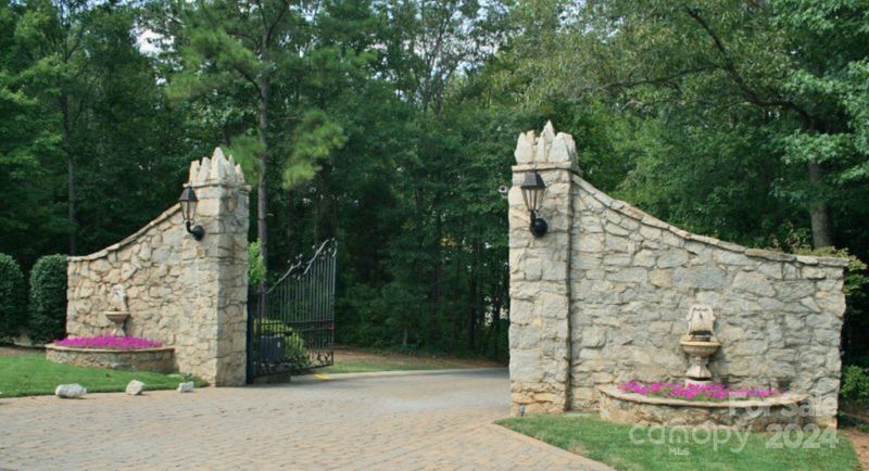 502 Joslin Pointe Ln, Rock Hill, SC 29732