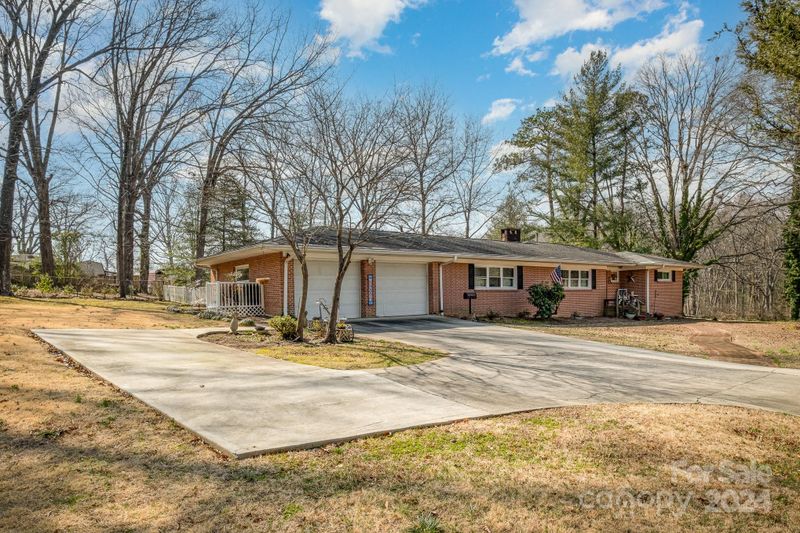 507 Mcswain Dr, Dallas, NC 28034