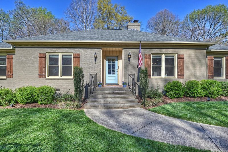 5223 Lansing Dr, Charlotte, NC 28270