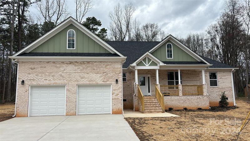 6013 Johnnette Dr, Charlotte, NC 28212