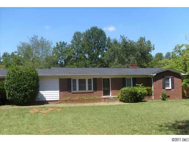 7209 Cedarbrook Dr, Charlotte, NC 28215