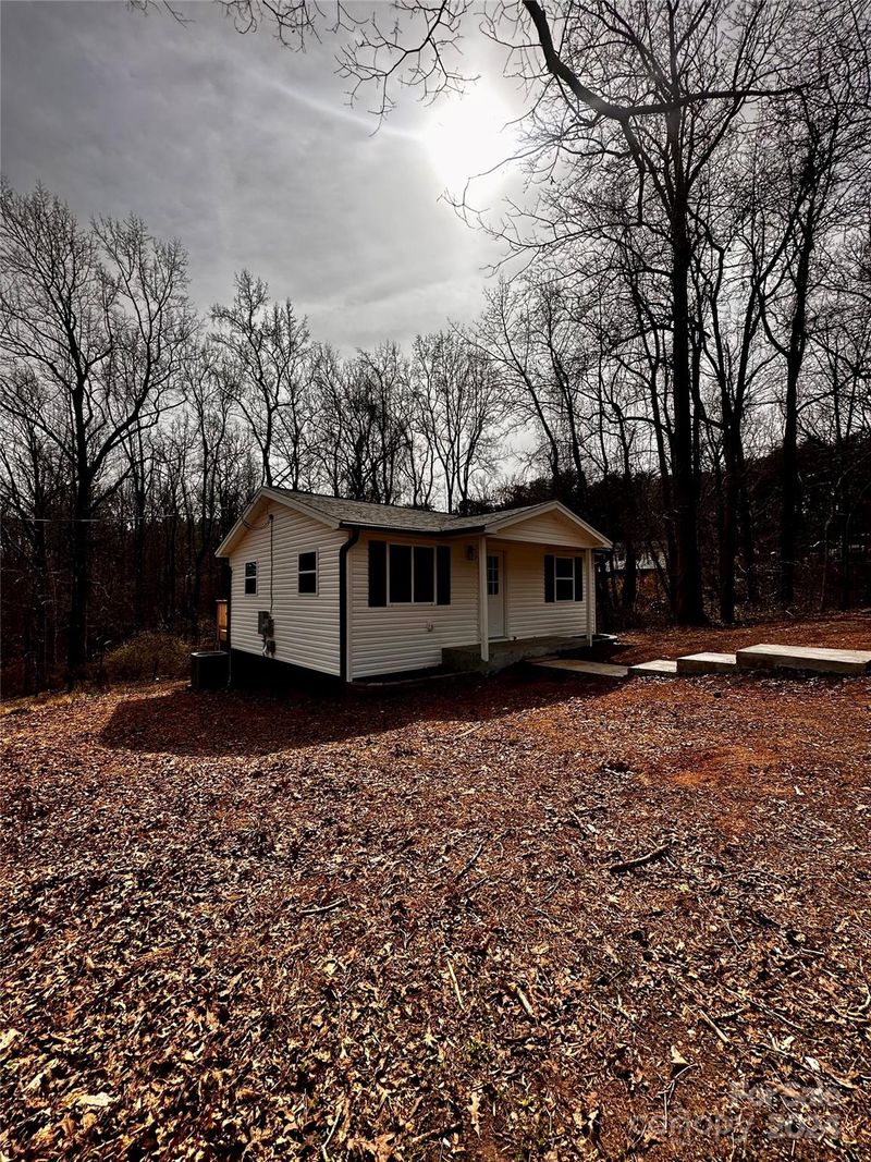 4367 Rhoney School Rd, Hickory, NC 28602
