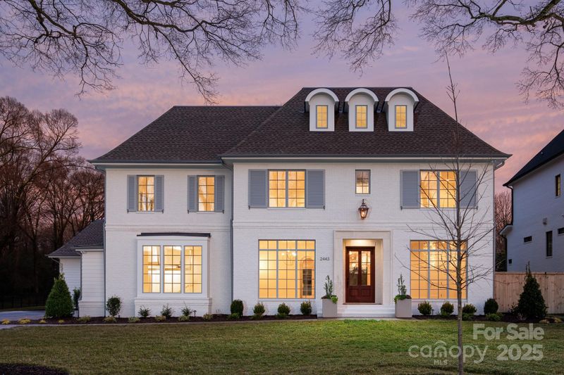 2443 Danbury St, Charlotte, NC 28211
