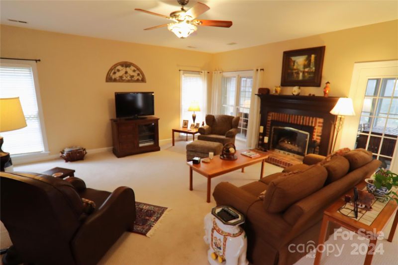 6413 Morningsong Ln, Charlotte, NC 28269