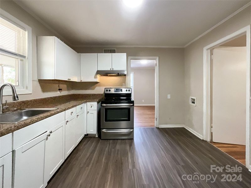 3015 Remington St, Charlotte, NC 28216