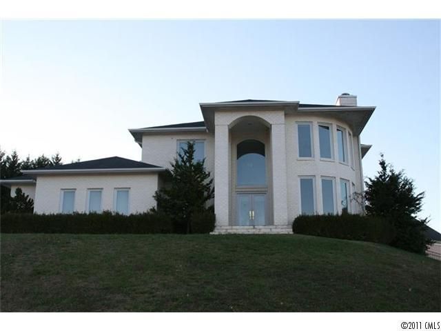 744 NE 46th Avenue Dr, Hickory, NC 28601