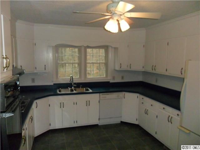 1339 Pinecrest Ave, Charlotte, NC 28205