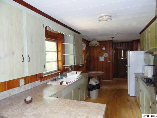 1300 Shearers Rd, Mooresville, NC 28115