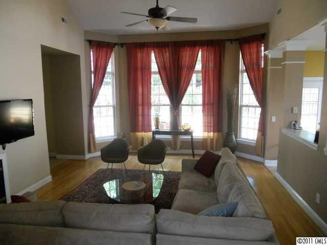 6714 Charter Hills Rd, Charlotte, NC 28277