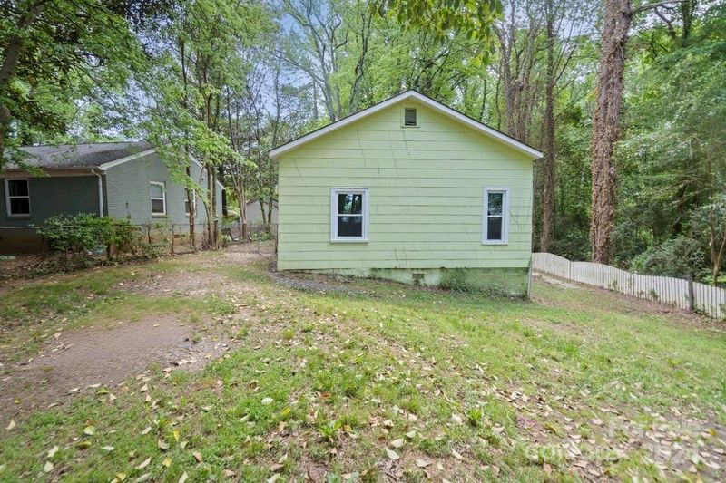 1920 St John St, Charlotte, NC 28216