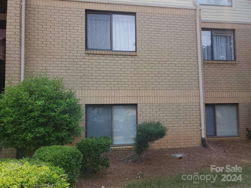 4804 Spring Lake Dr #B, Charlotte, NC 28212