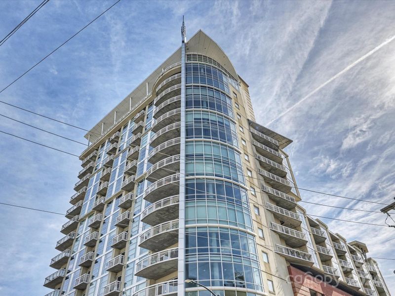 505 6th St #915, Charlotte, NC 28202